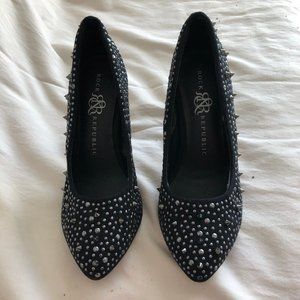Rock & Republic Ayana Black Studded Pumps, Size 8